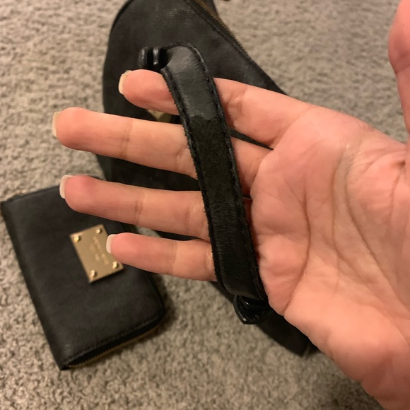 Michael Kors purse with matching wallet - Picture 8 of 8